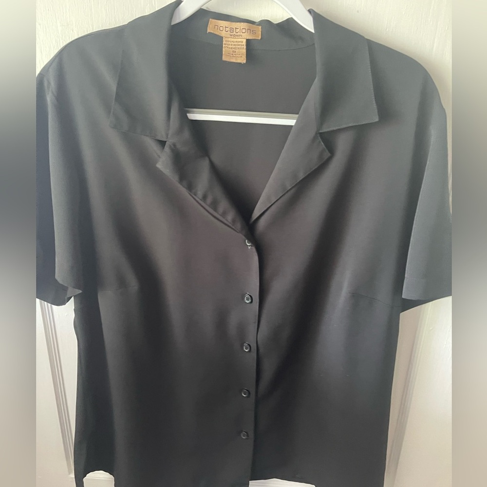 Woman’s Notations 1X, Black Short-Sleeve Button Front Top